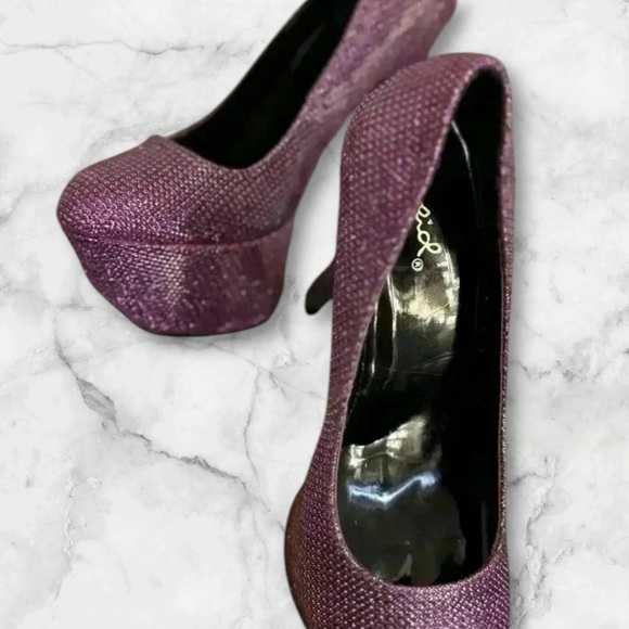 🆕Purple Heels with Stiletto Design and Shimmer - Picture 3 of 13